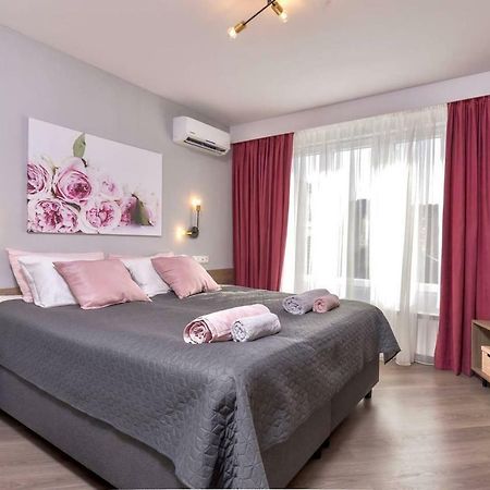 סופיה Rose One Bedroom Designer Apartment In City Centre By Flat Mаnager מראה חיצוני תמונה