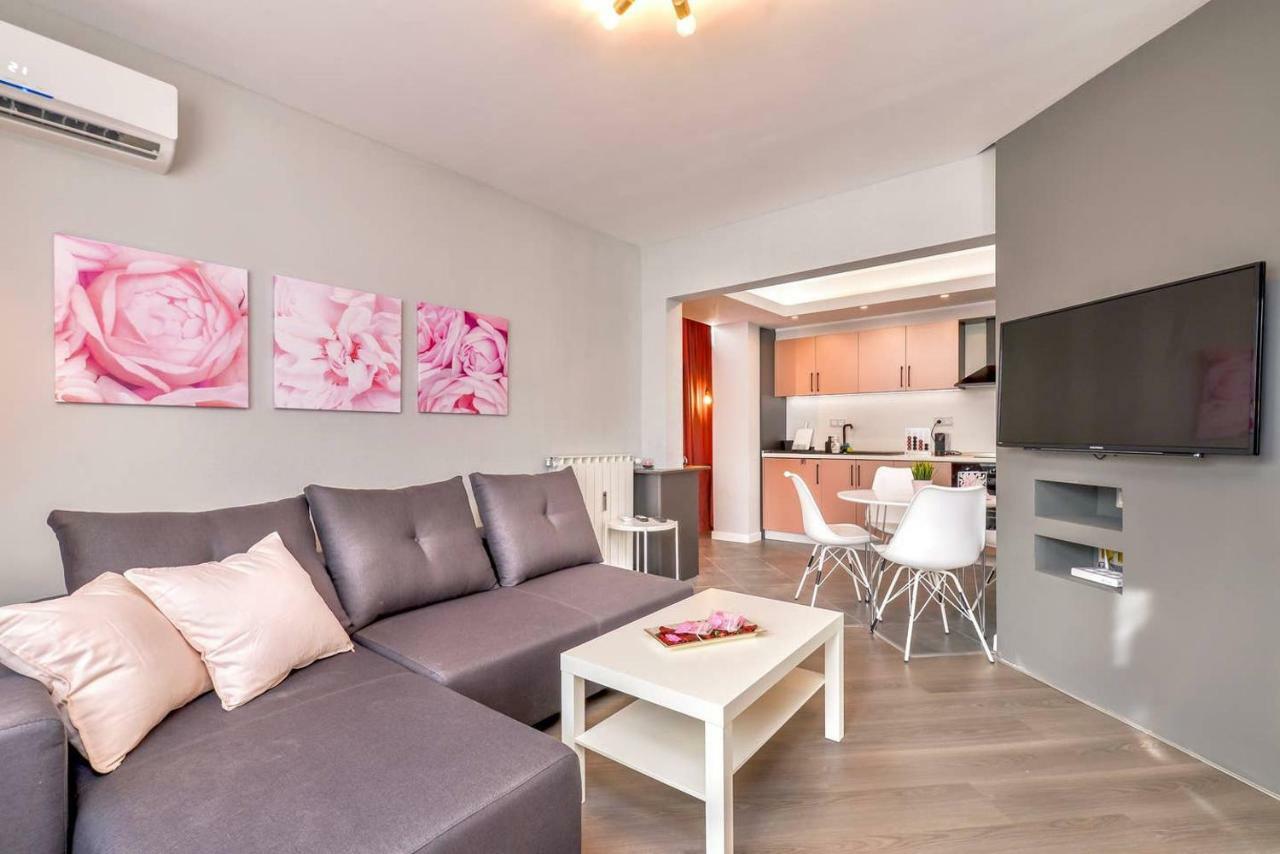 סופיה Rose One Bedroom Designer Apartment In City Centre By Flat Mаnager מראה חיצוני תמונה